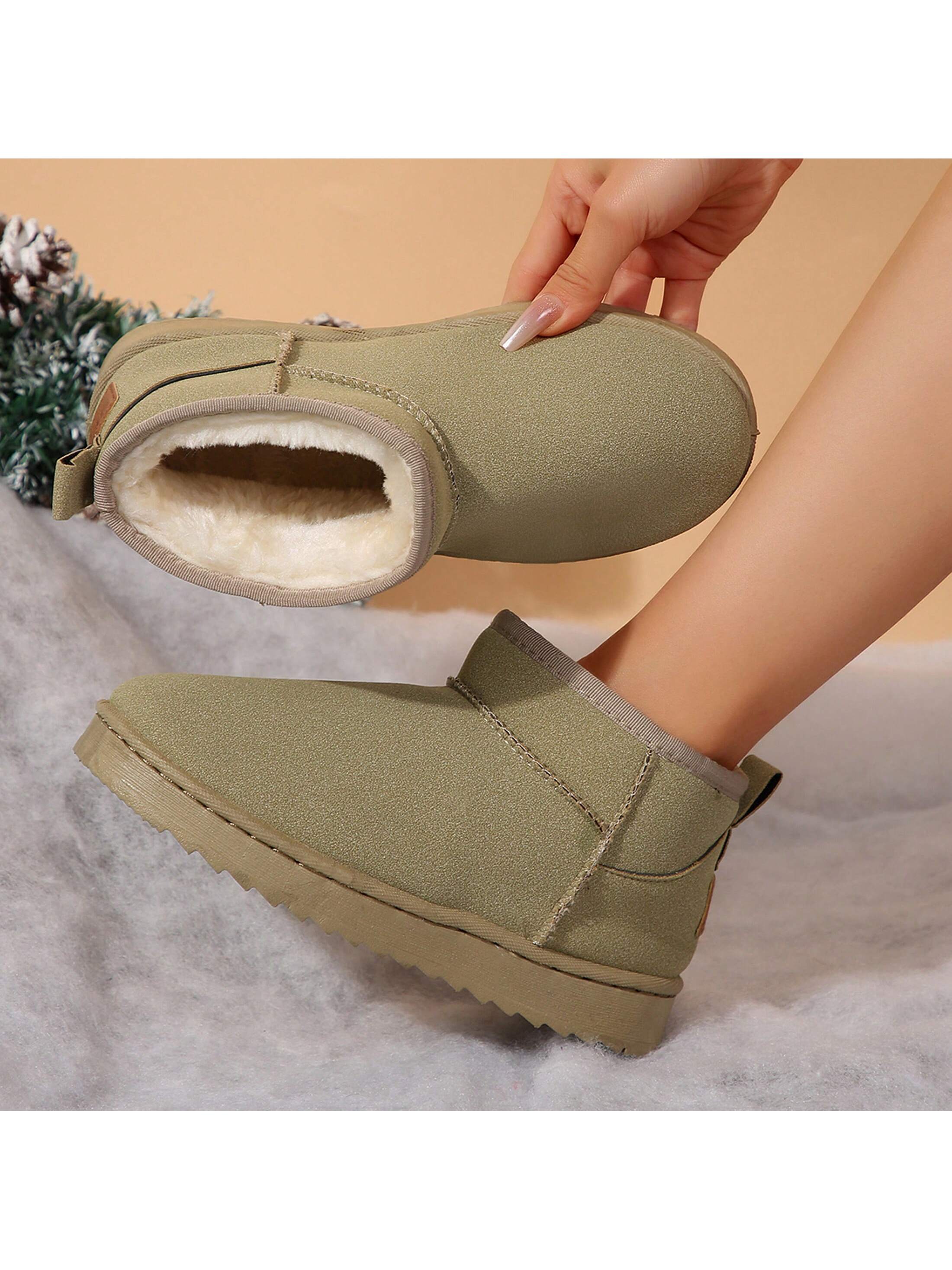 In Green Women Fashion Boots