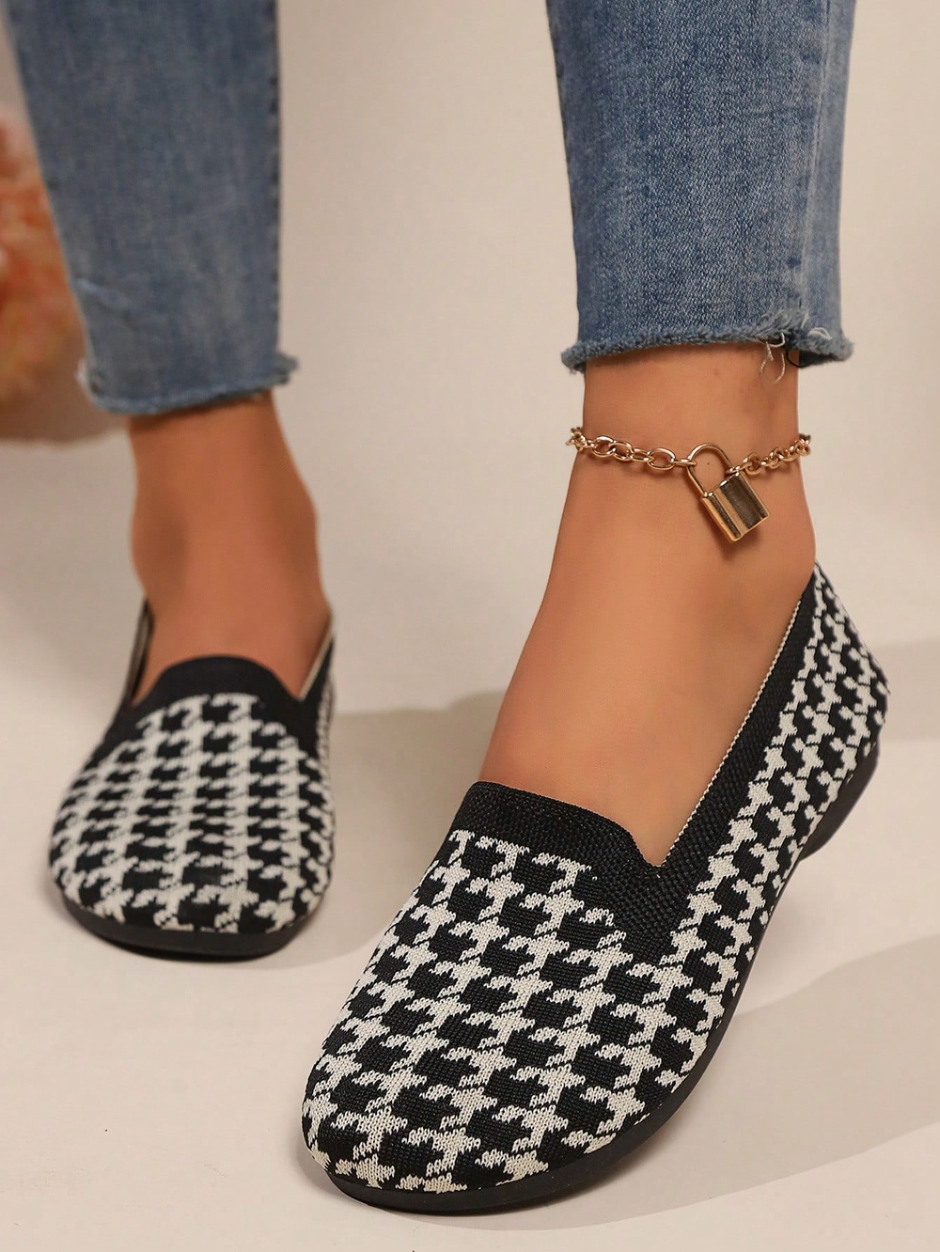 In Black and White Women Flats