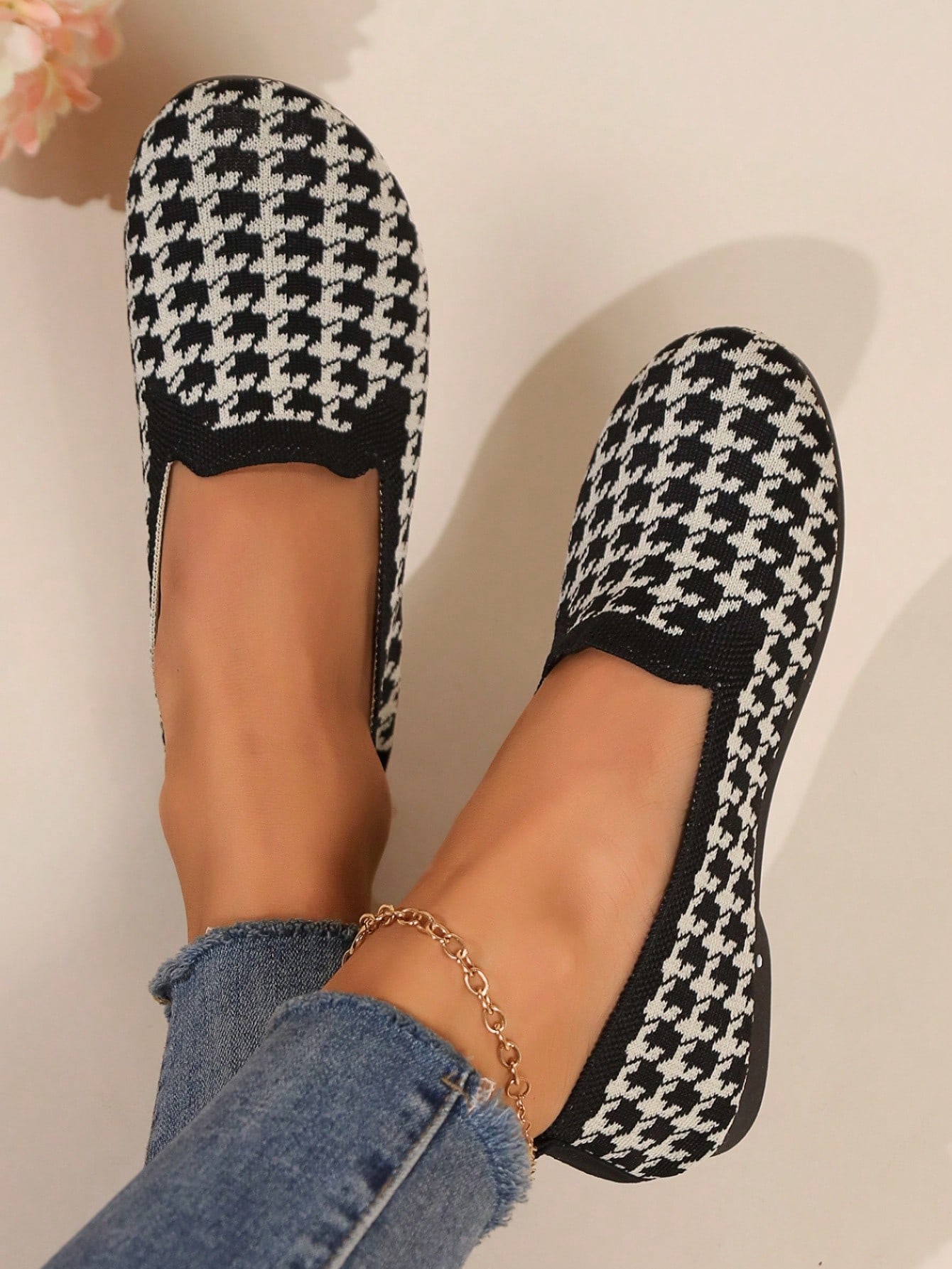 In Black and White Women Flats