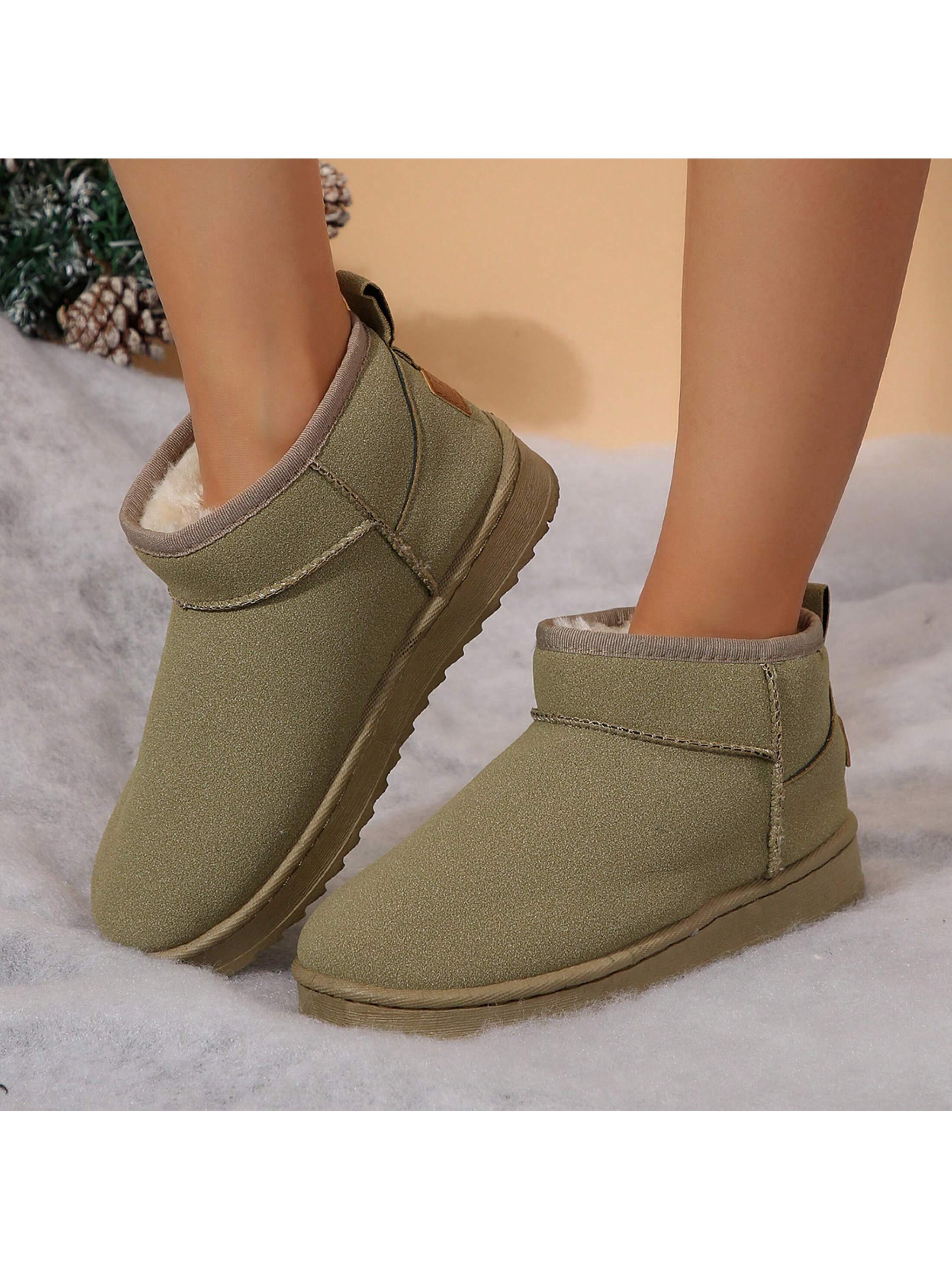 In Green Women Fashion Boots