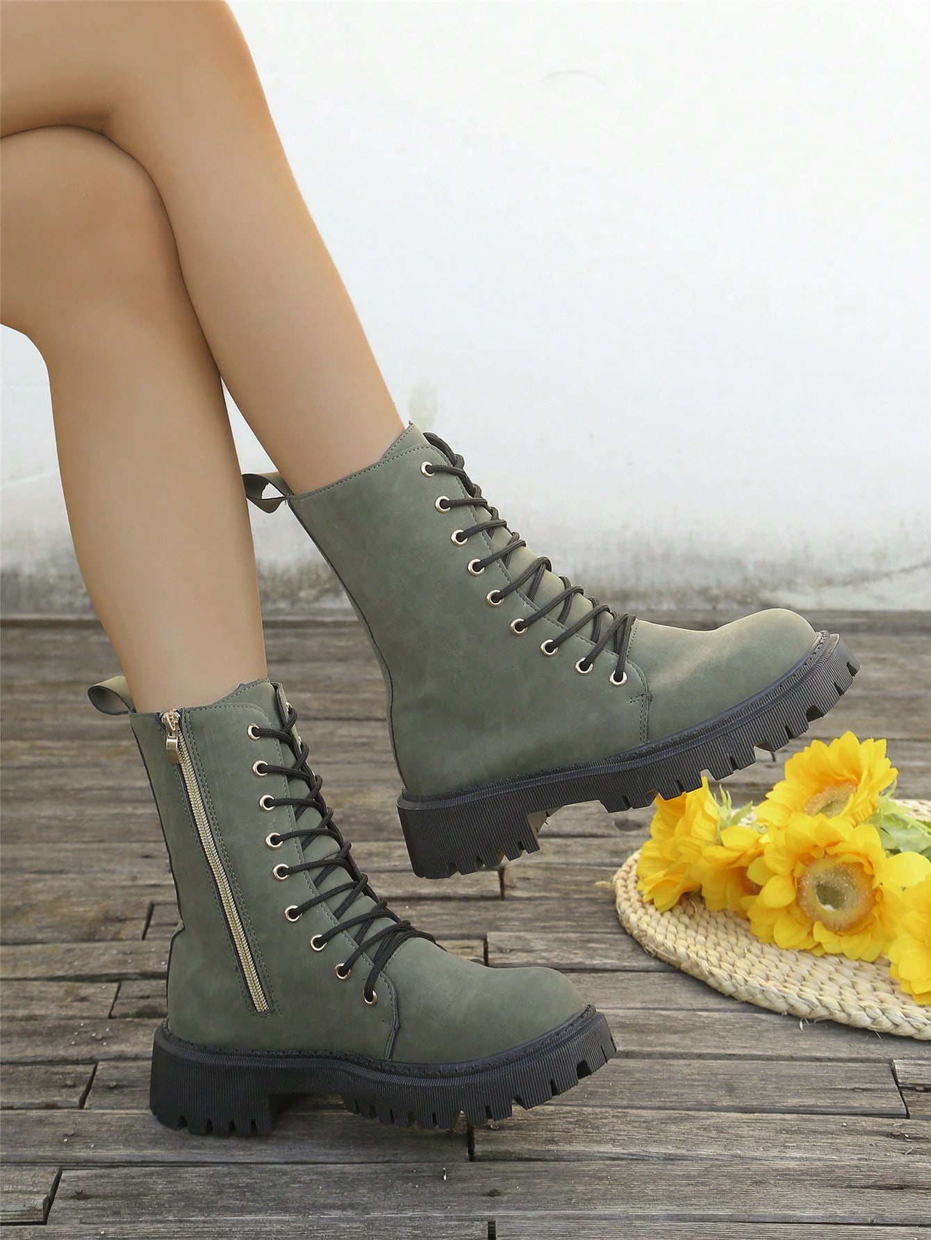 In Green Women Fashion Boots