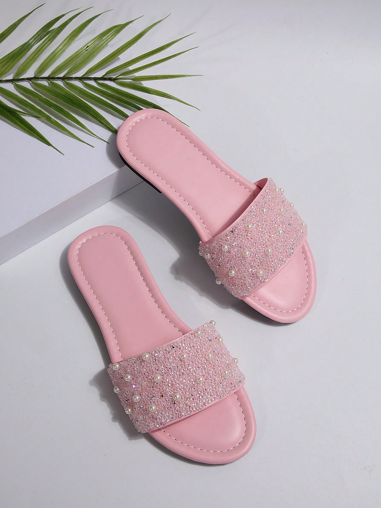 In Baby Pink Women Flat Sandals