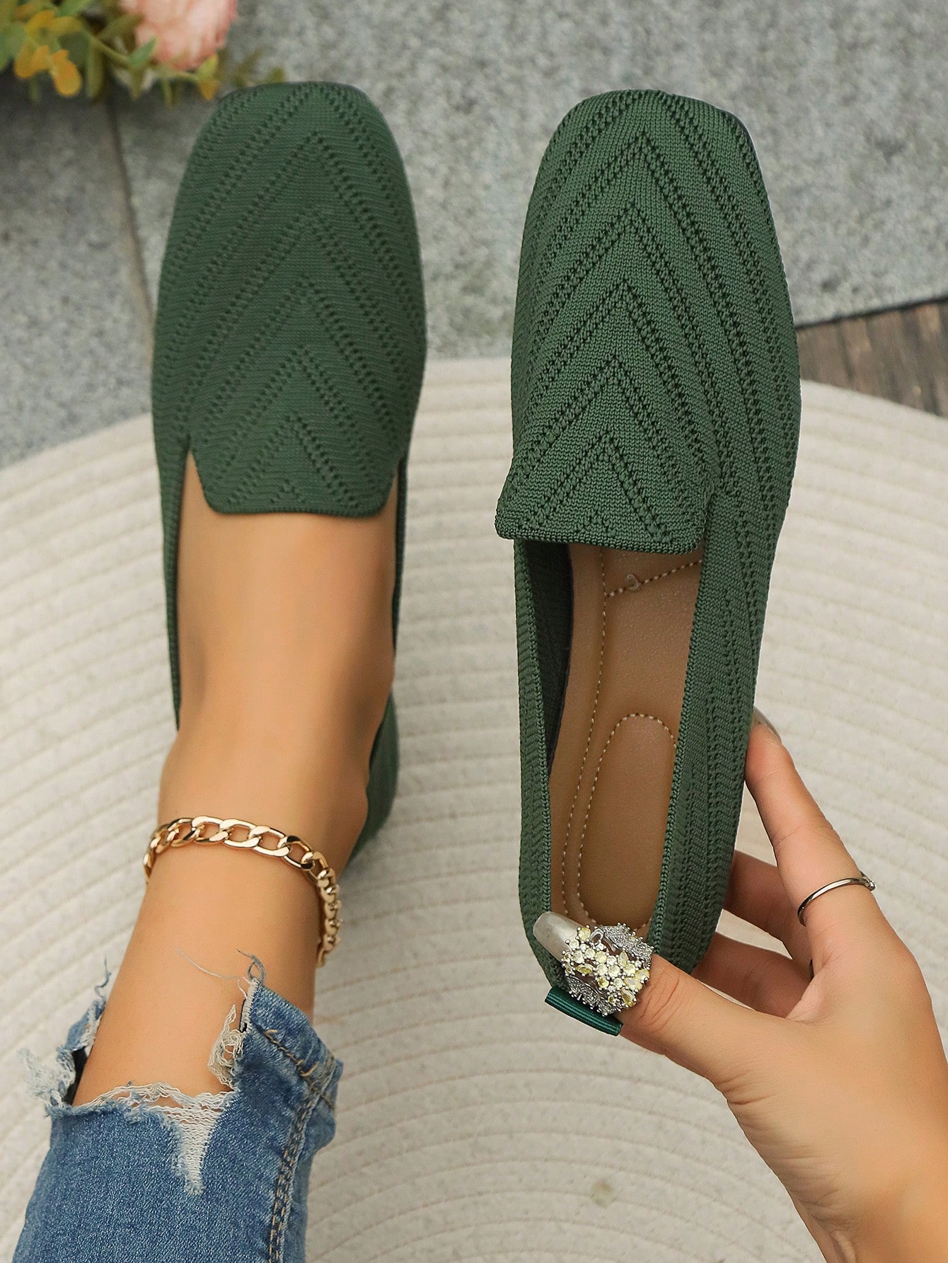 In Green Women Flats