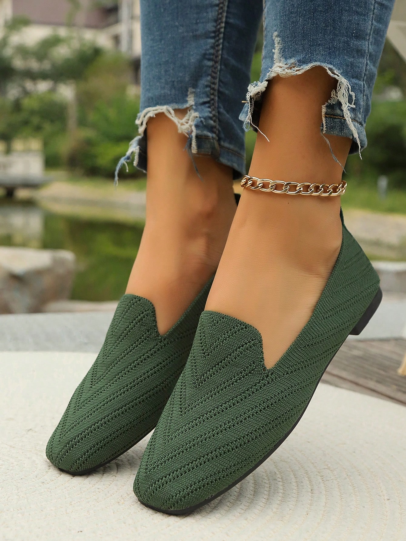 In Green Women Flats