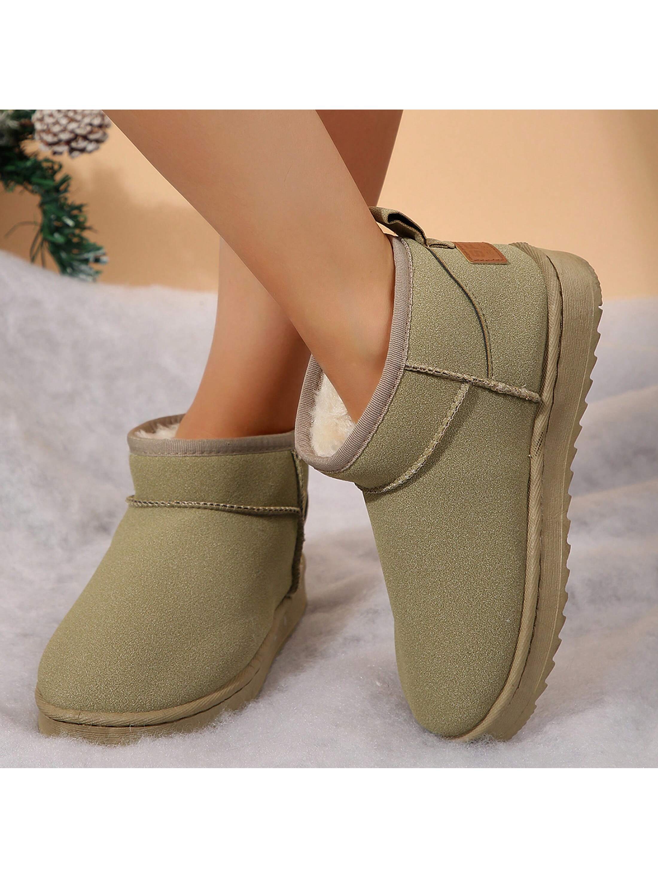 In Green Women Fashion Boots