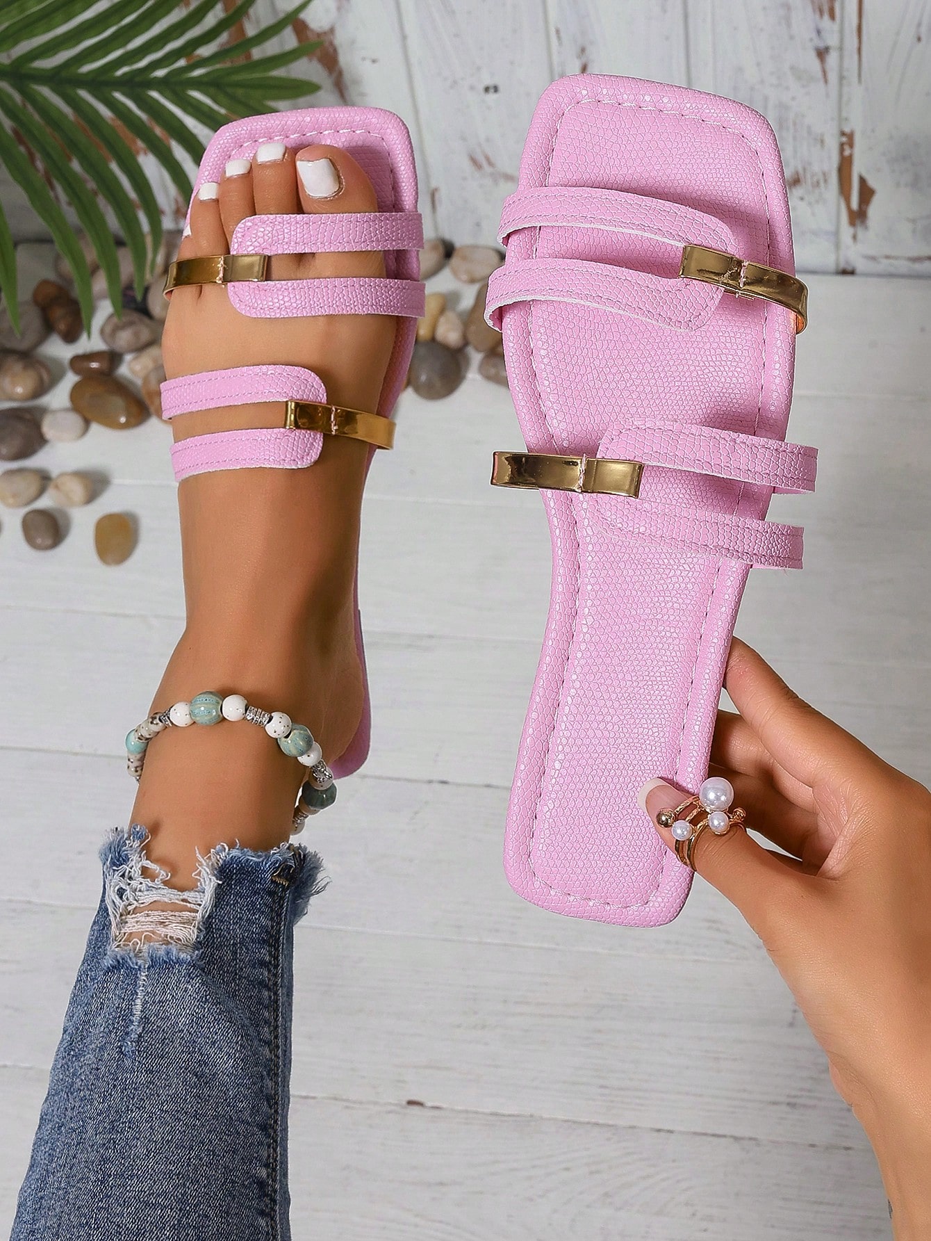 In Baby Pink Women Flat Sandals