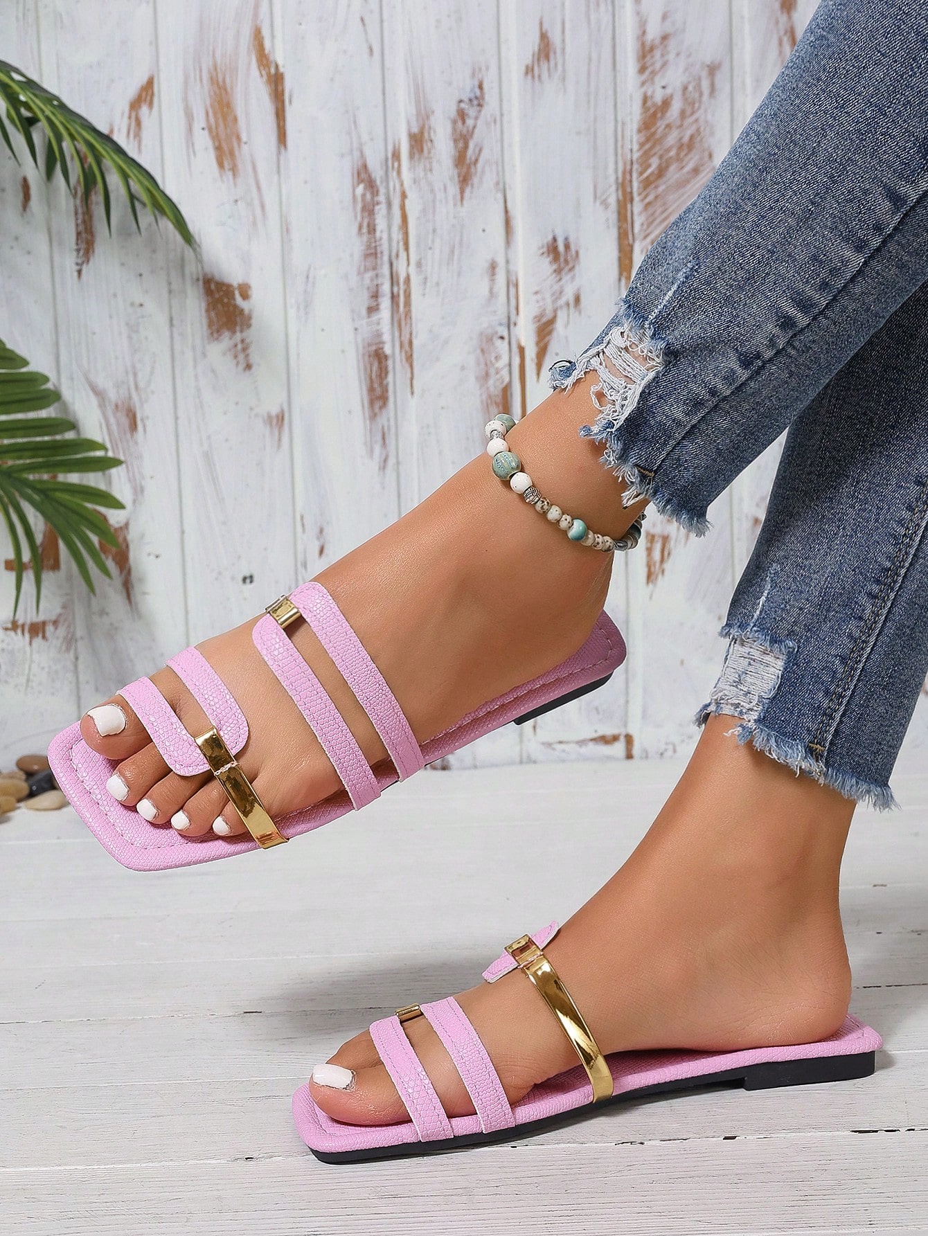 In Baby Pink Women Flat Sandals