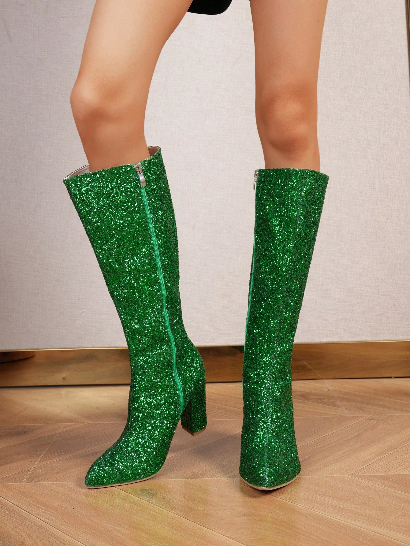 In Green Women Fashion Boots