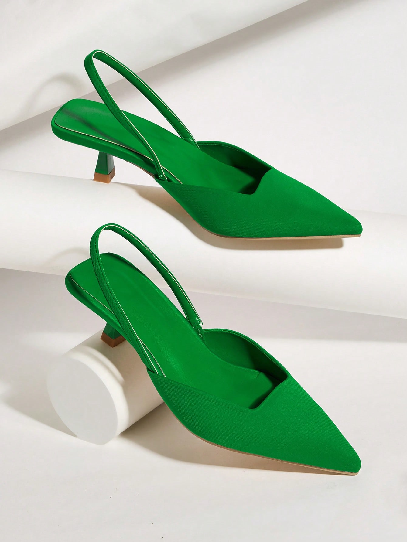 In Green Women Pumps