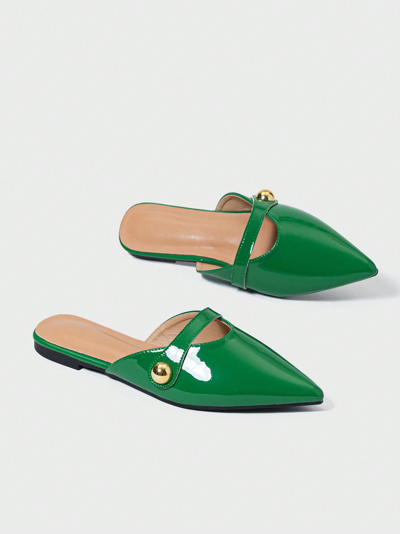 In Green Women Flats