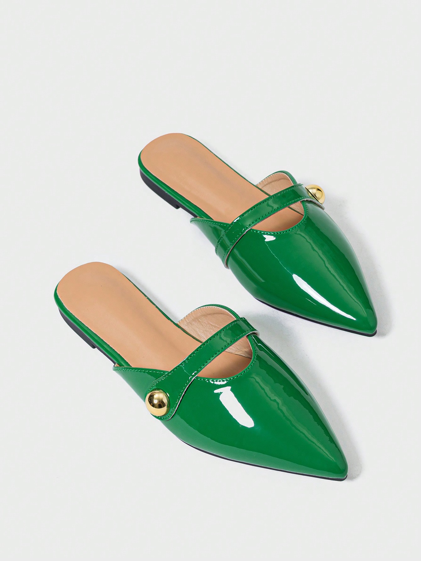 In Green Women Flats