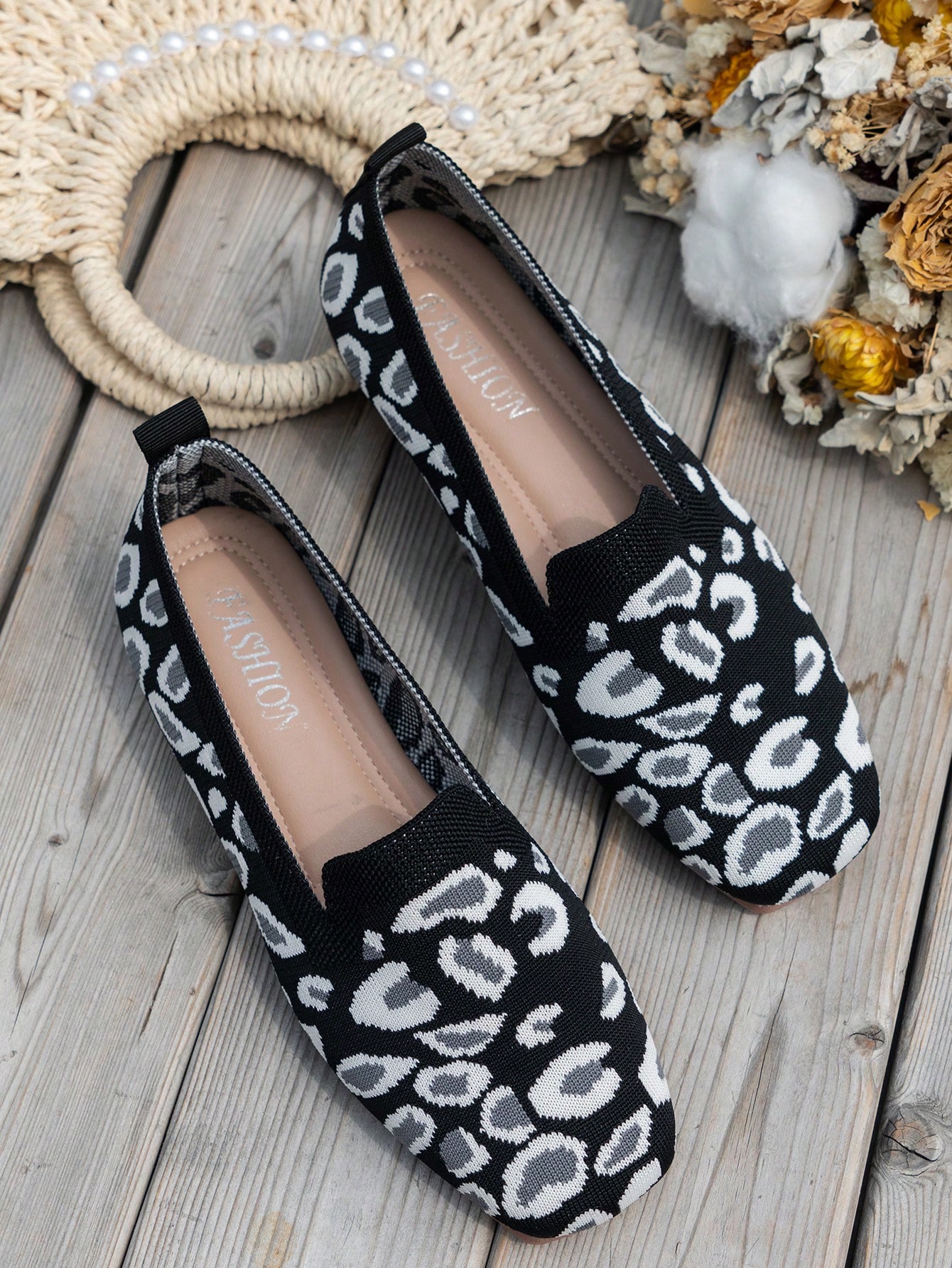 In Black and White Women Flats