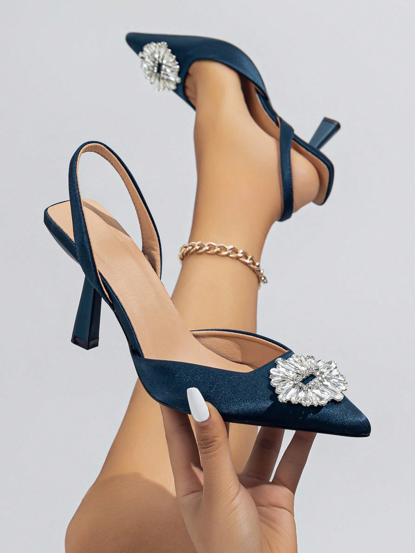 In Navy Blue Women Pumps