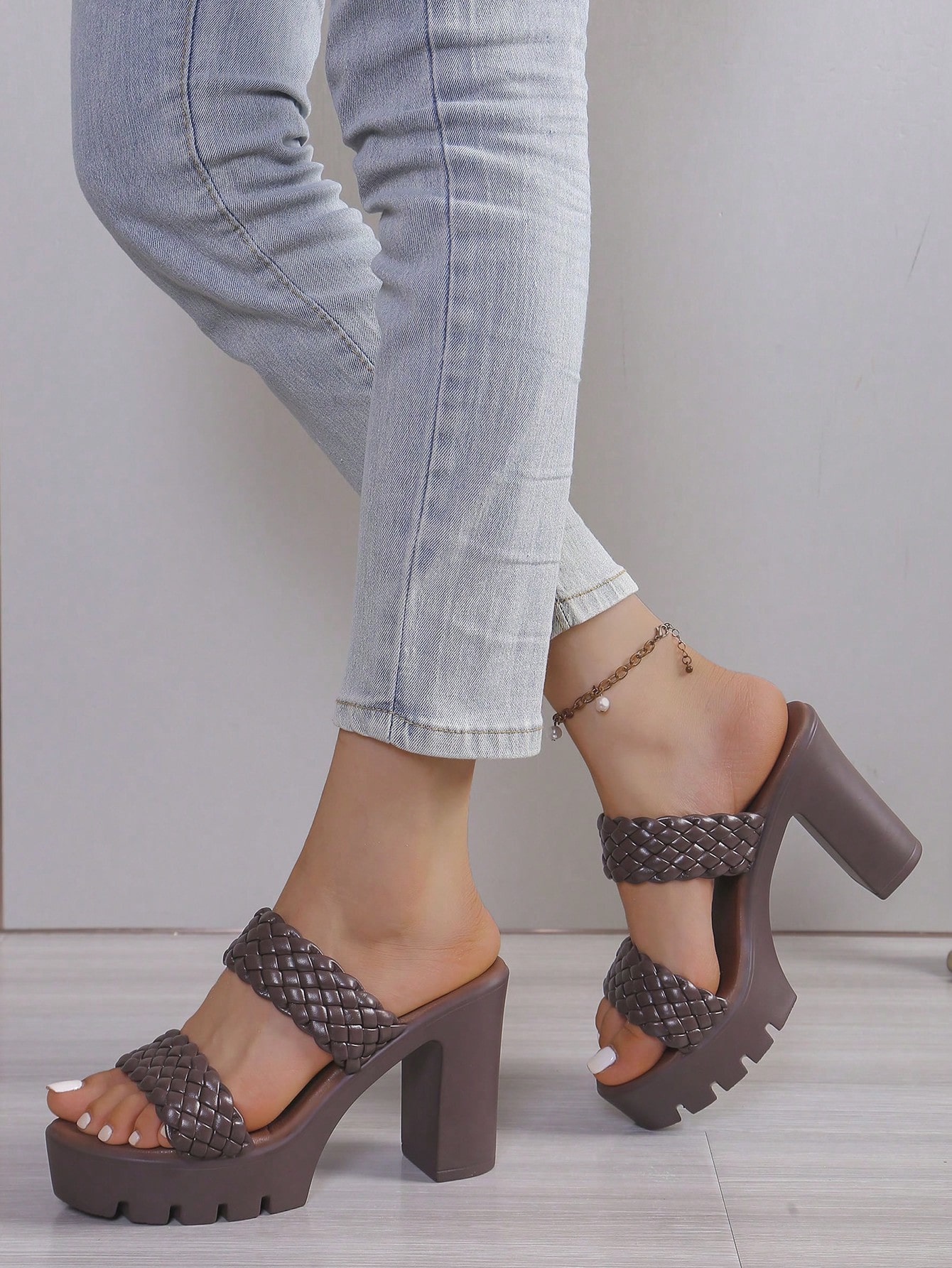 In Coffee Brown Women Heeled Sandals