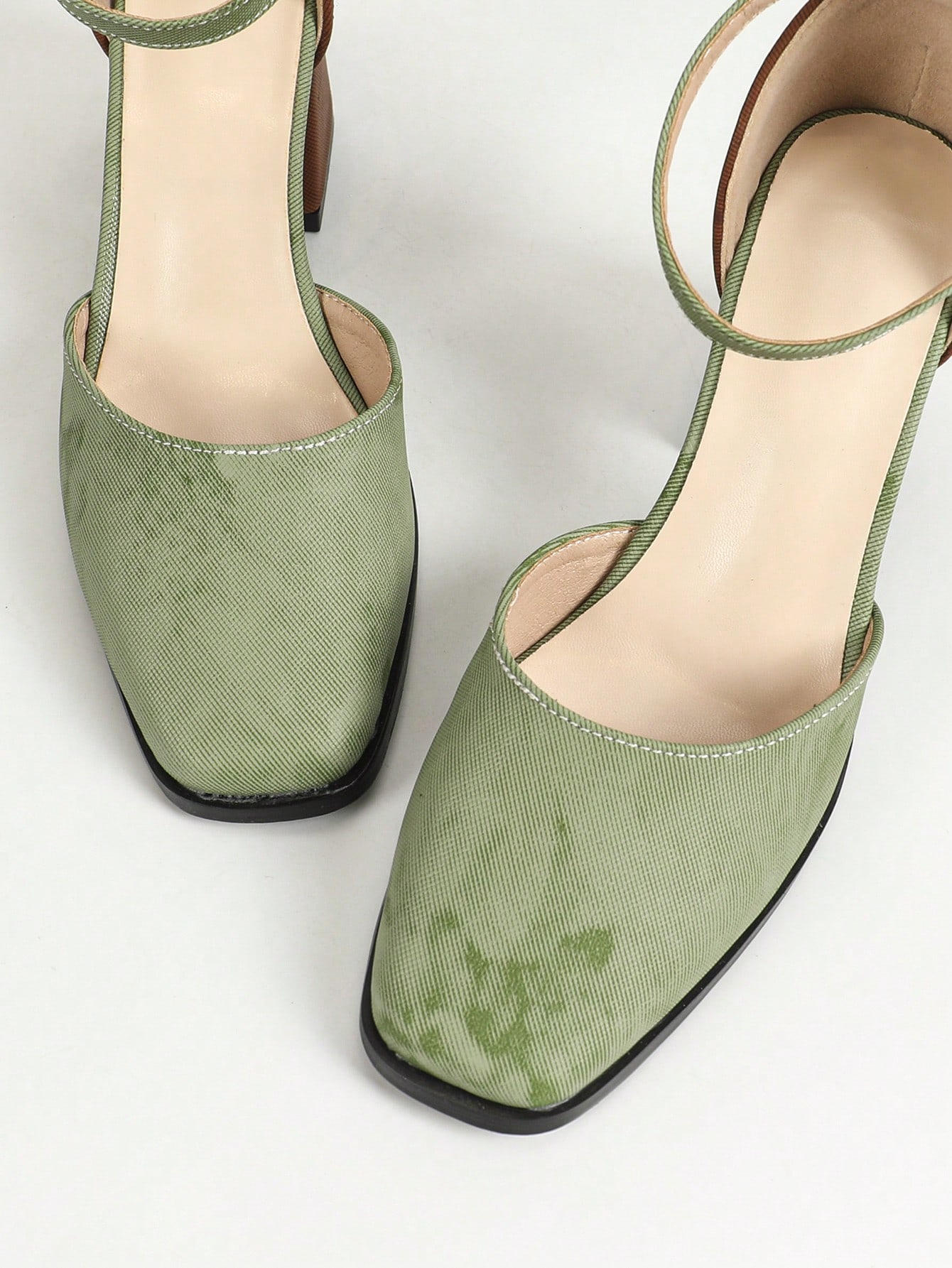 In Green Women Pumps