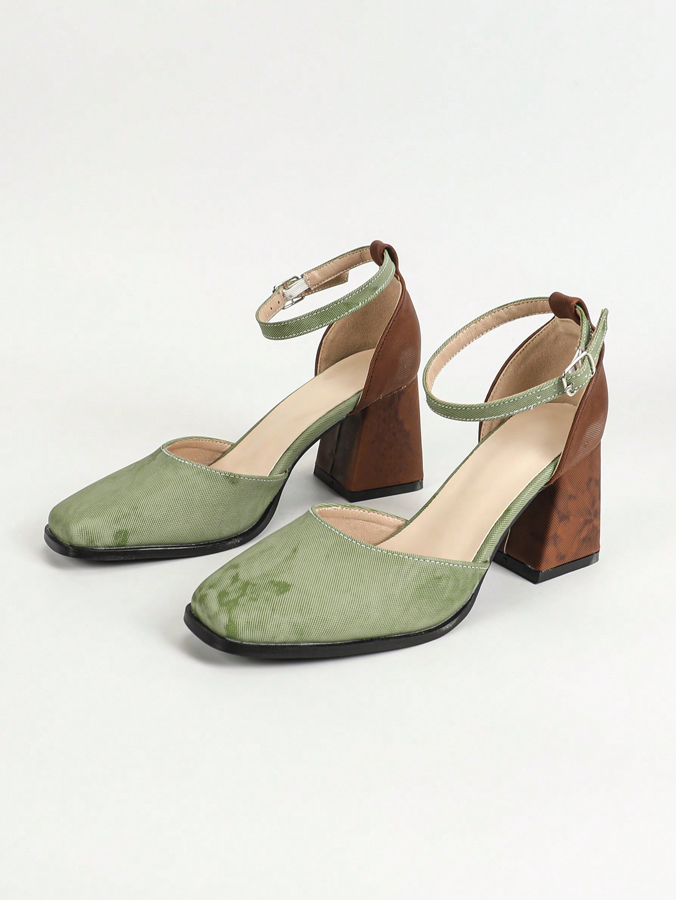 In Green Women Pumps