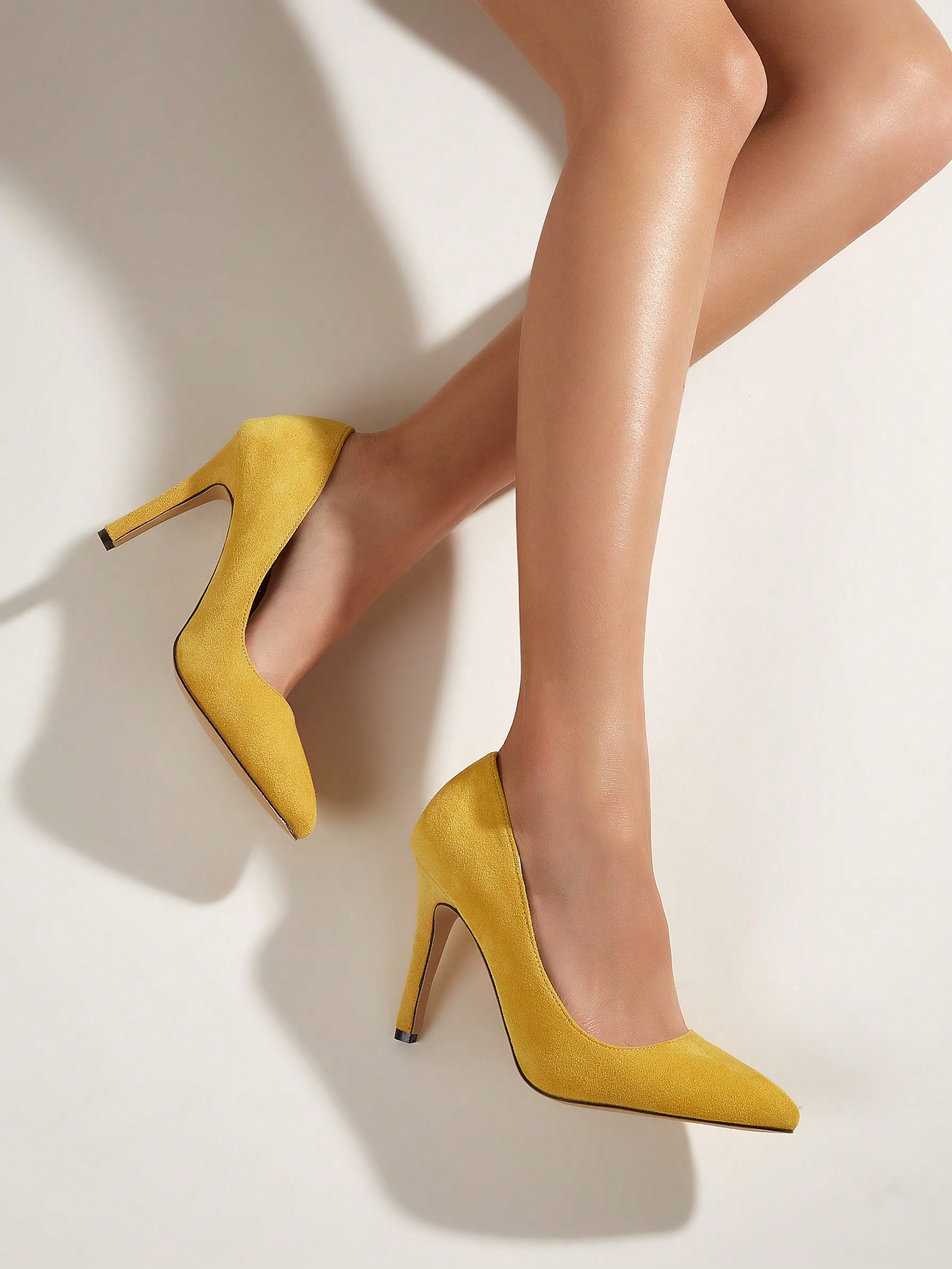 In Yellow Women Pumps