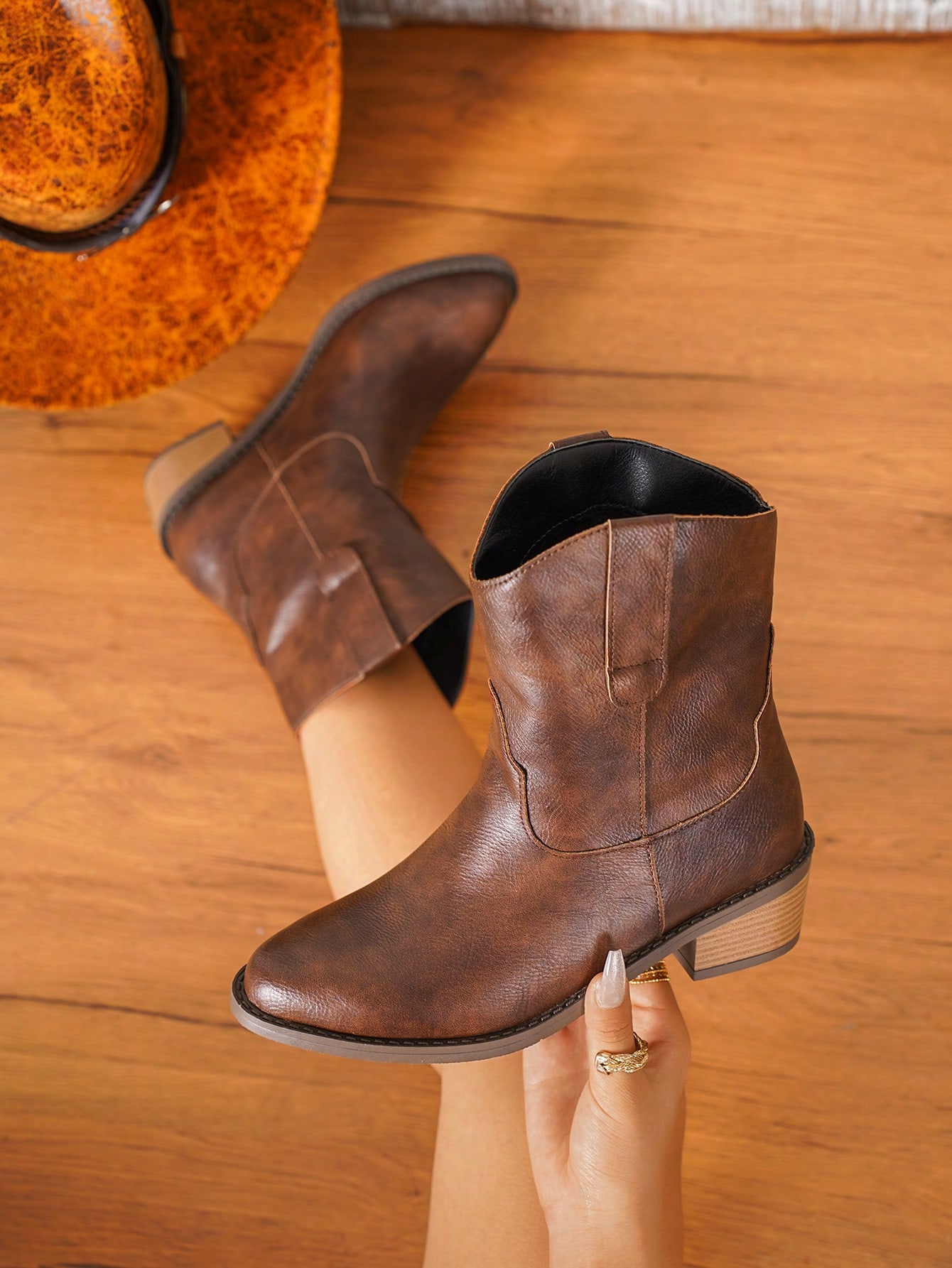 In Coffee Brown Women Fashion Boots