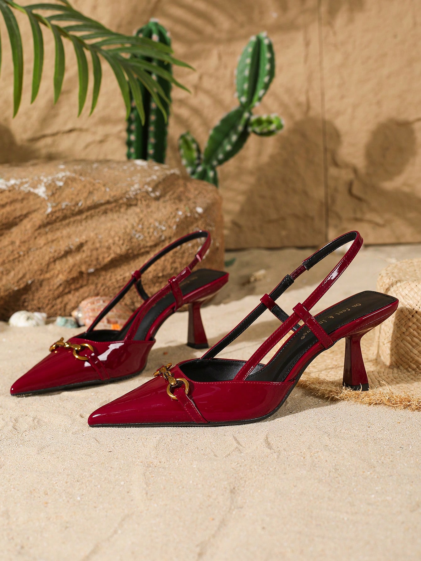 In Burgundy Women Pumps