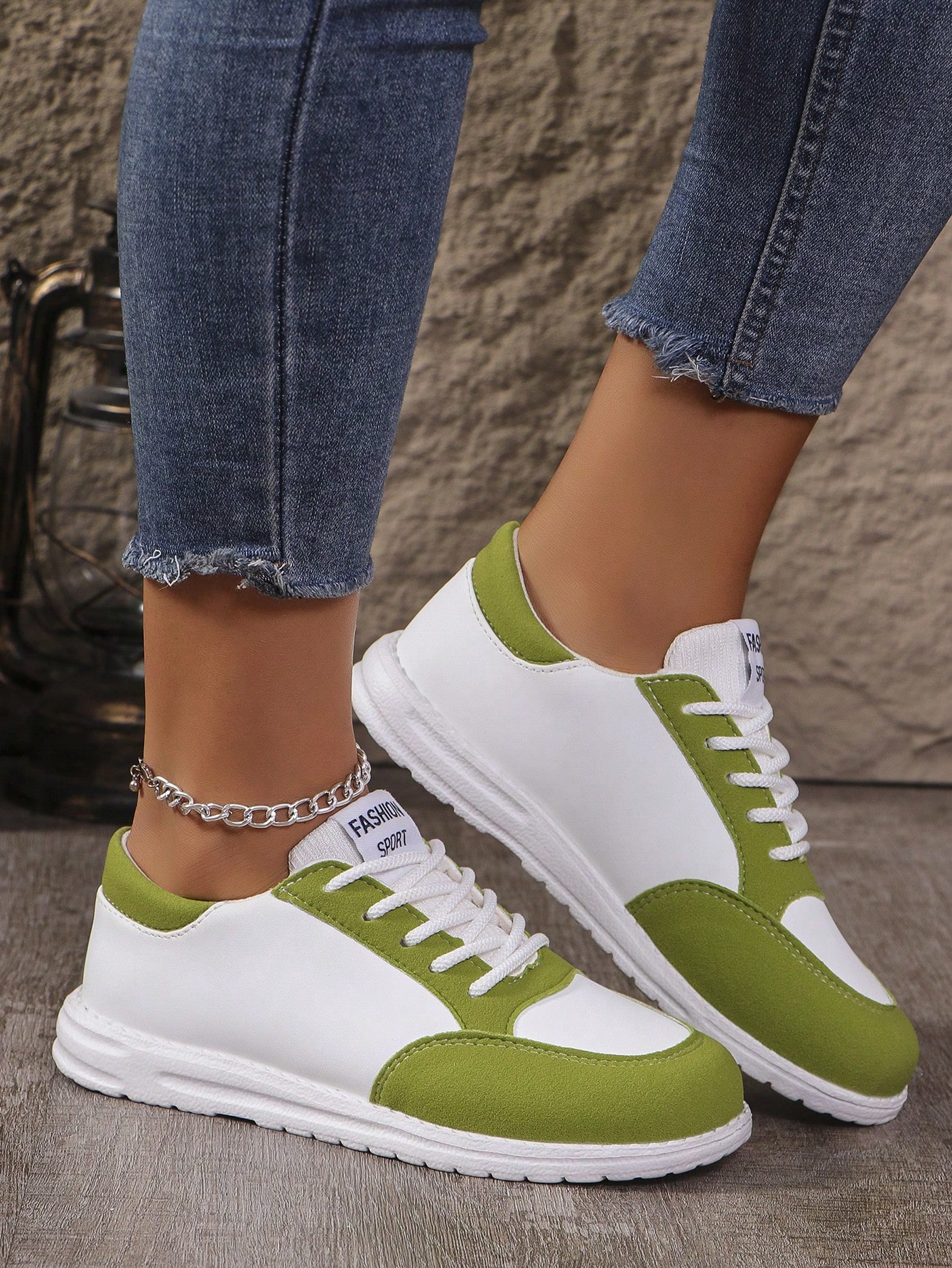 In Green Women Flats