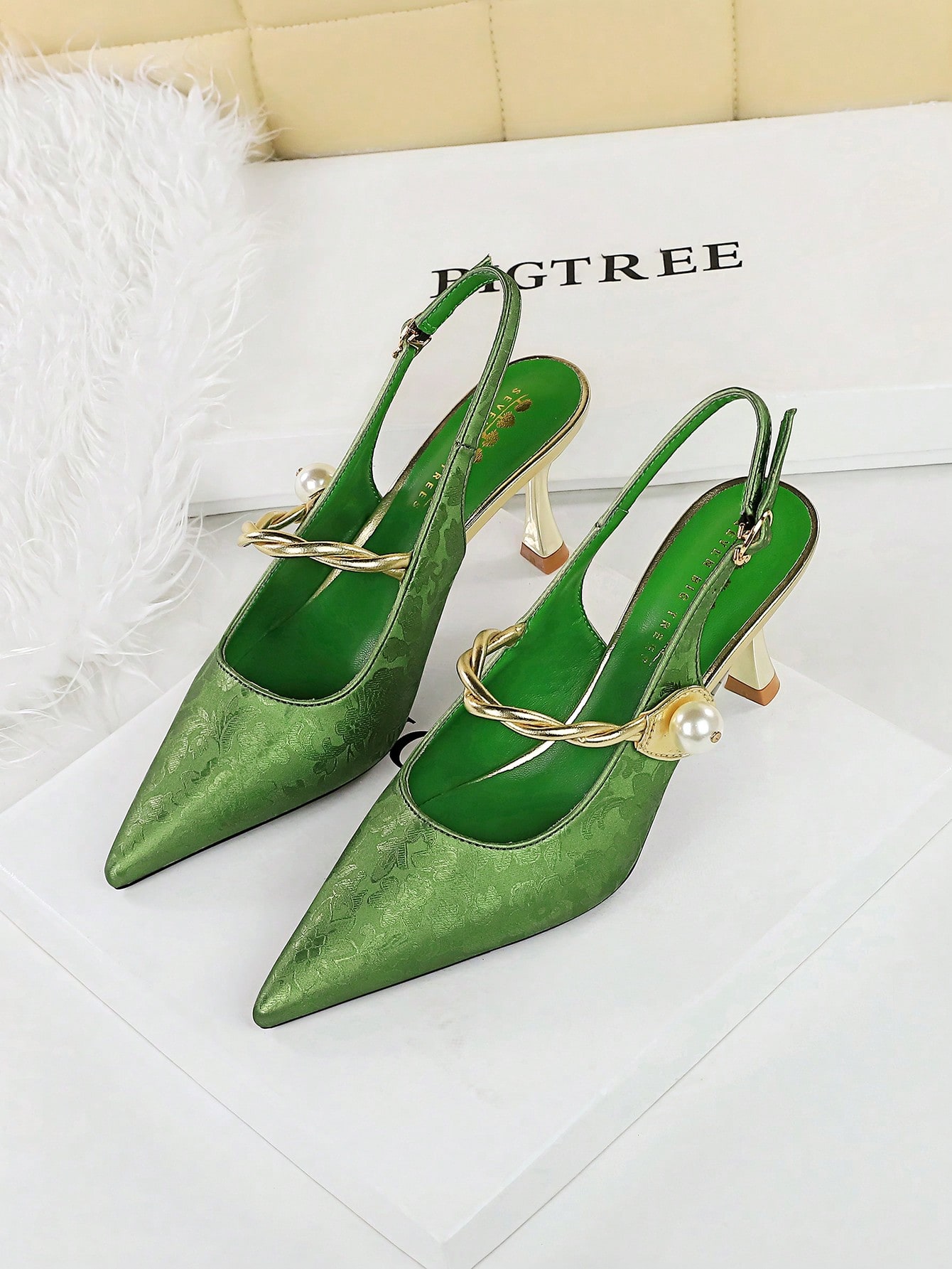 In Green Women Pumps