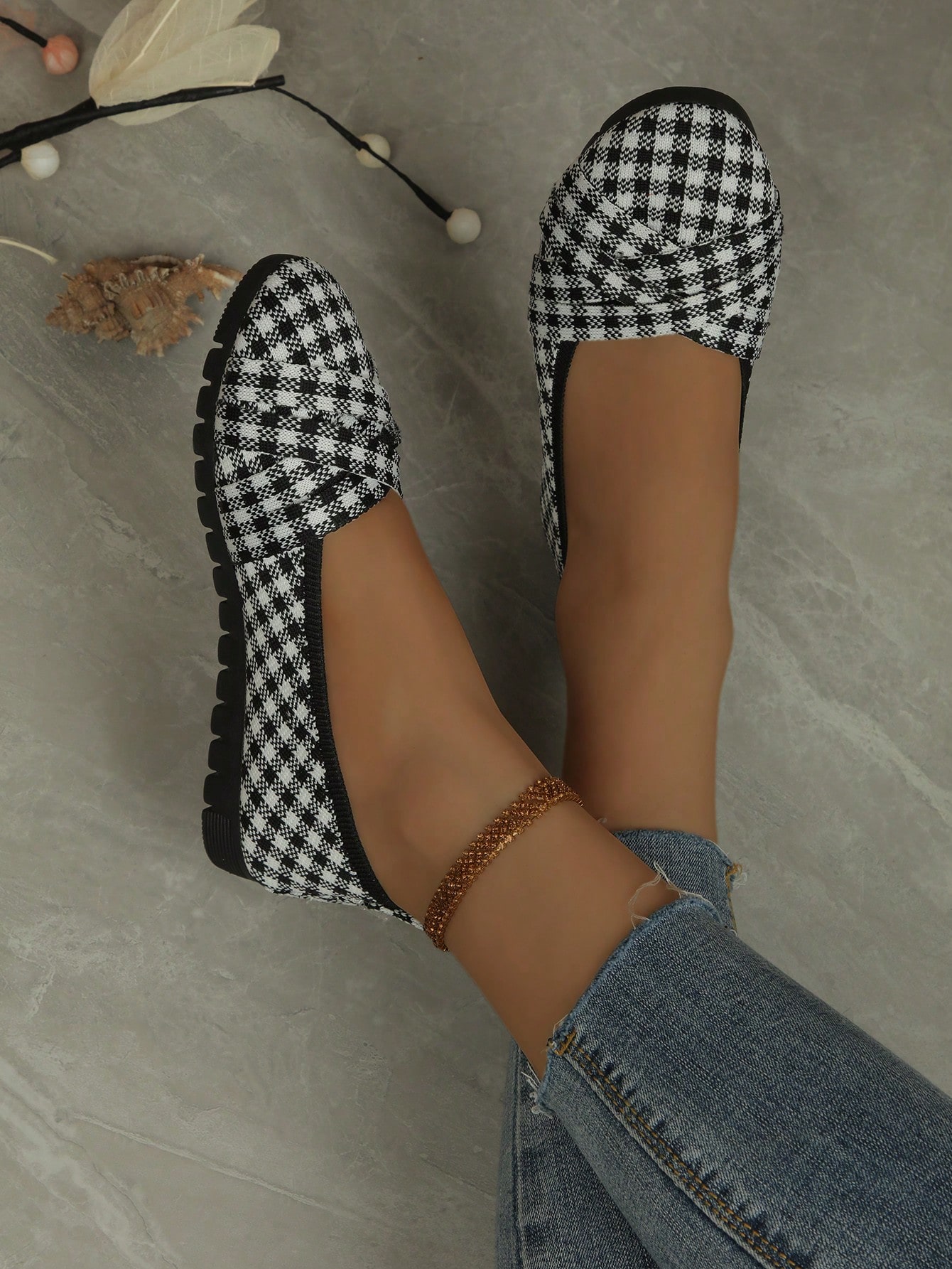 In Black and White Women Flats