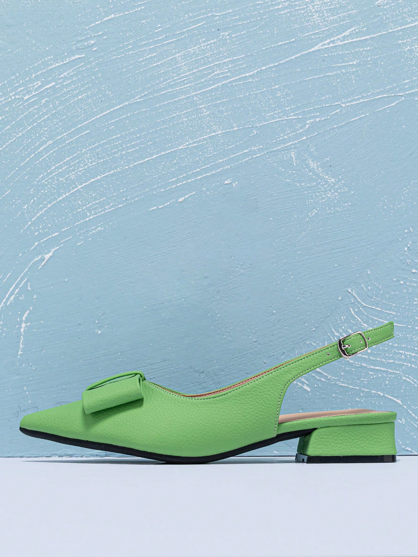 In Green Women Flats