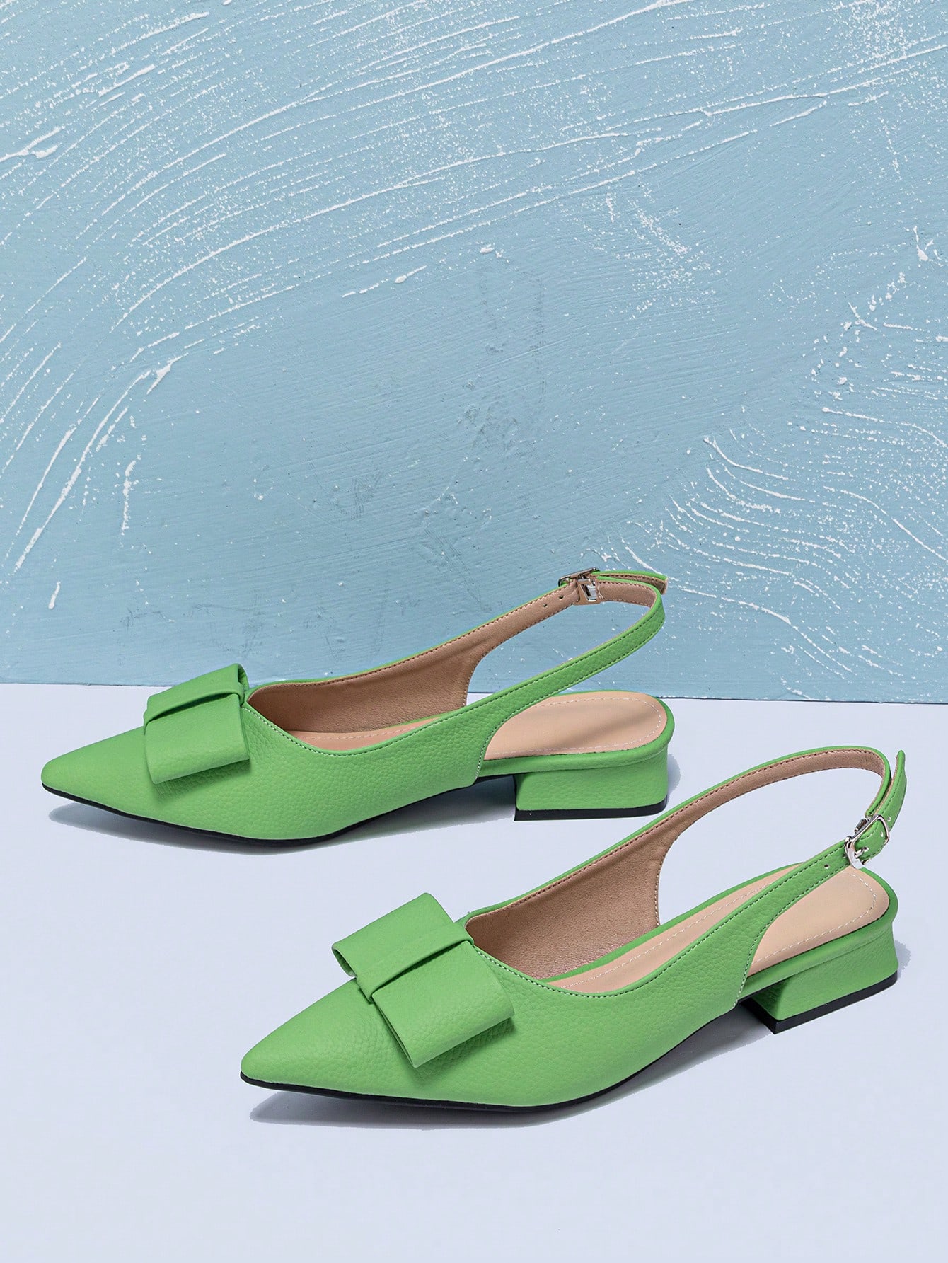 In Green Women Flats