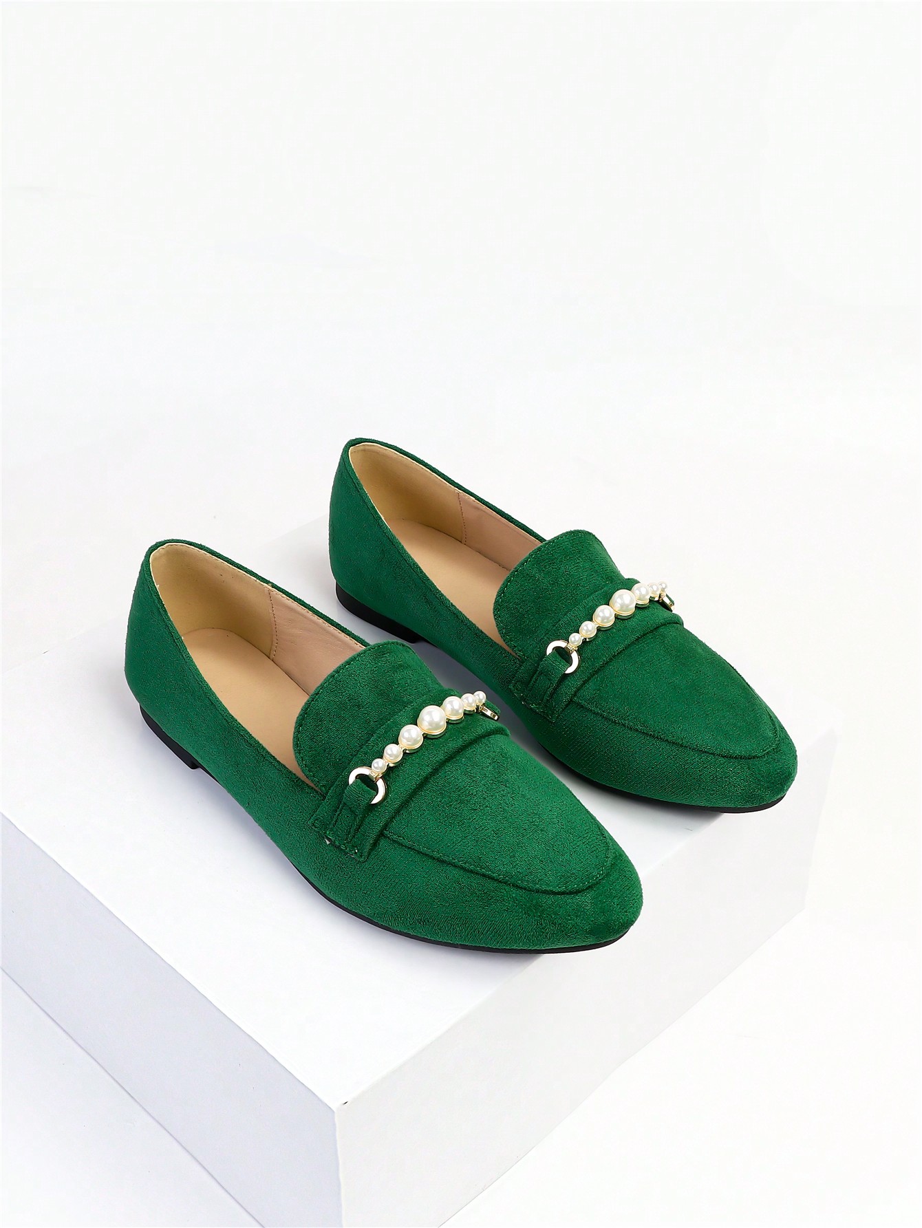 In Green Women Flats