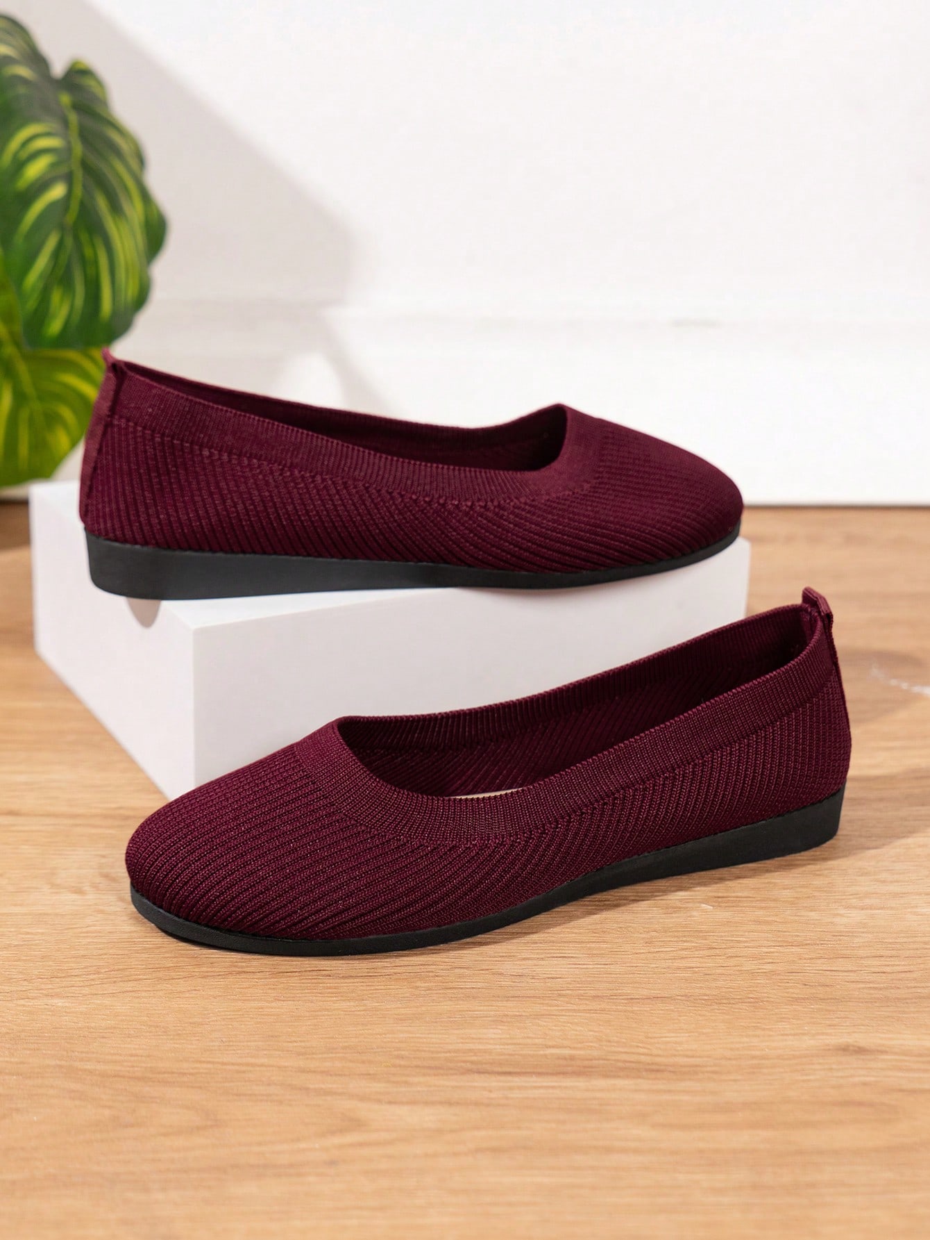 In Burgundy Women Flats