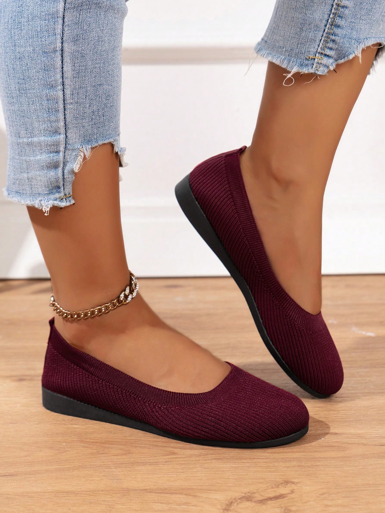 In Burgundy Women Flats