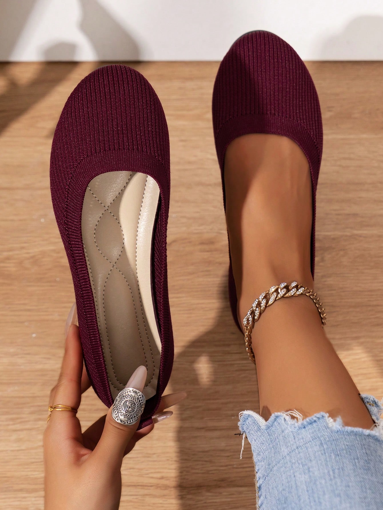 In Burgundy Women Flats