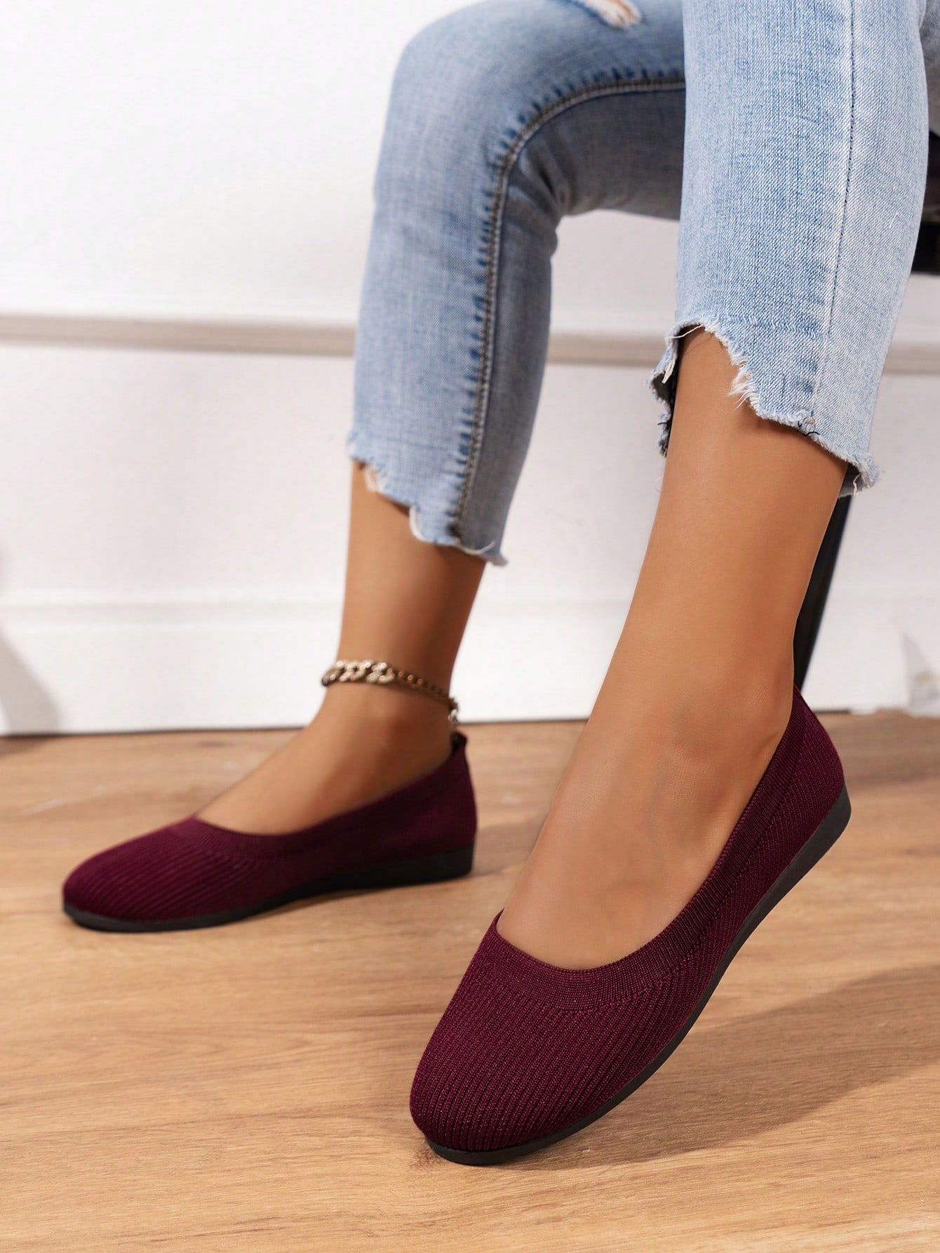 In Burgundy Women Flats