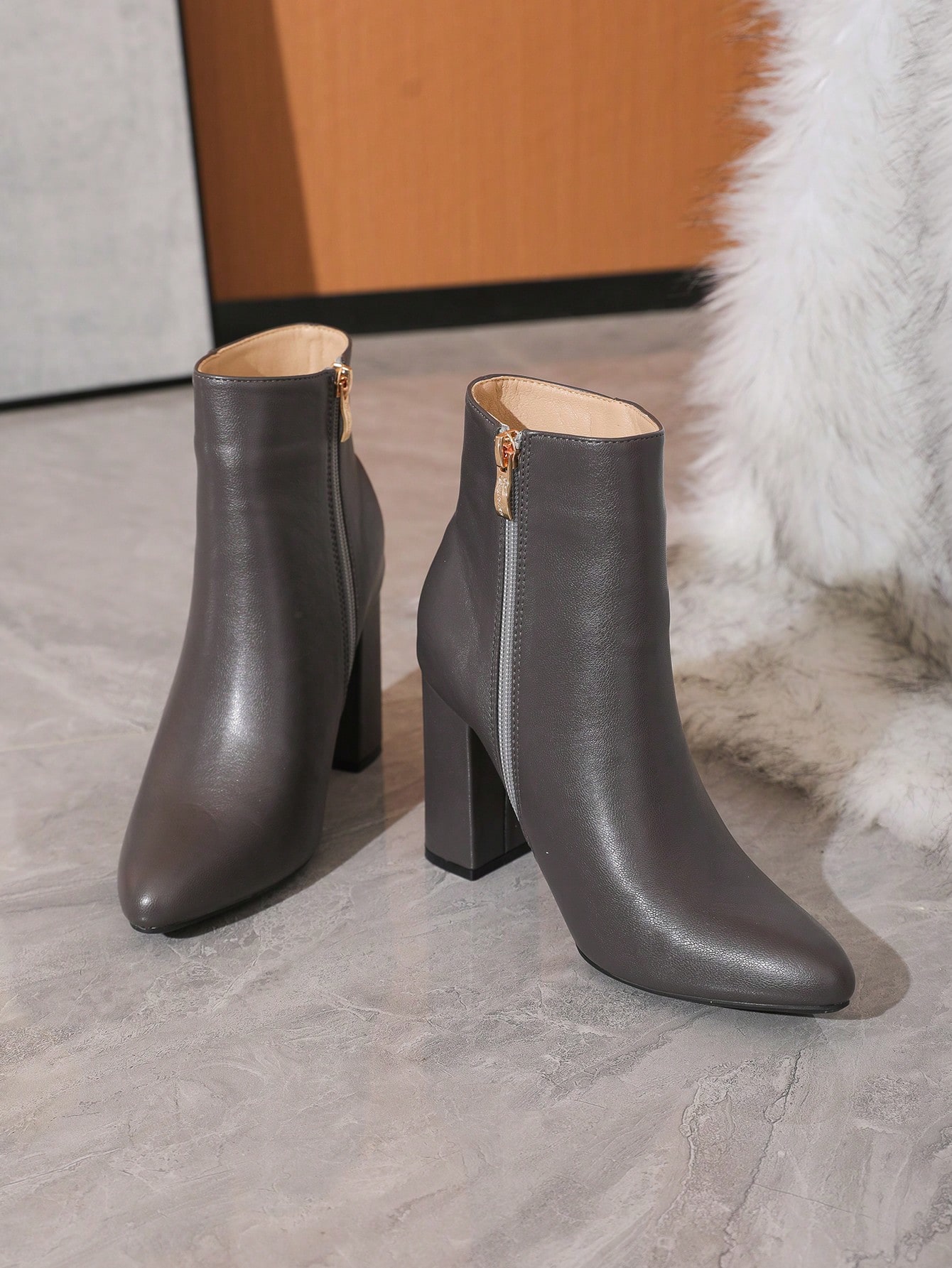 In Grey Women Ankle Boots & Booties