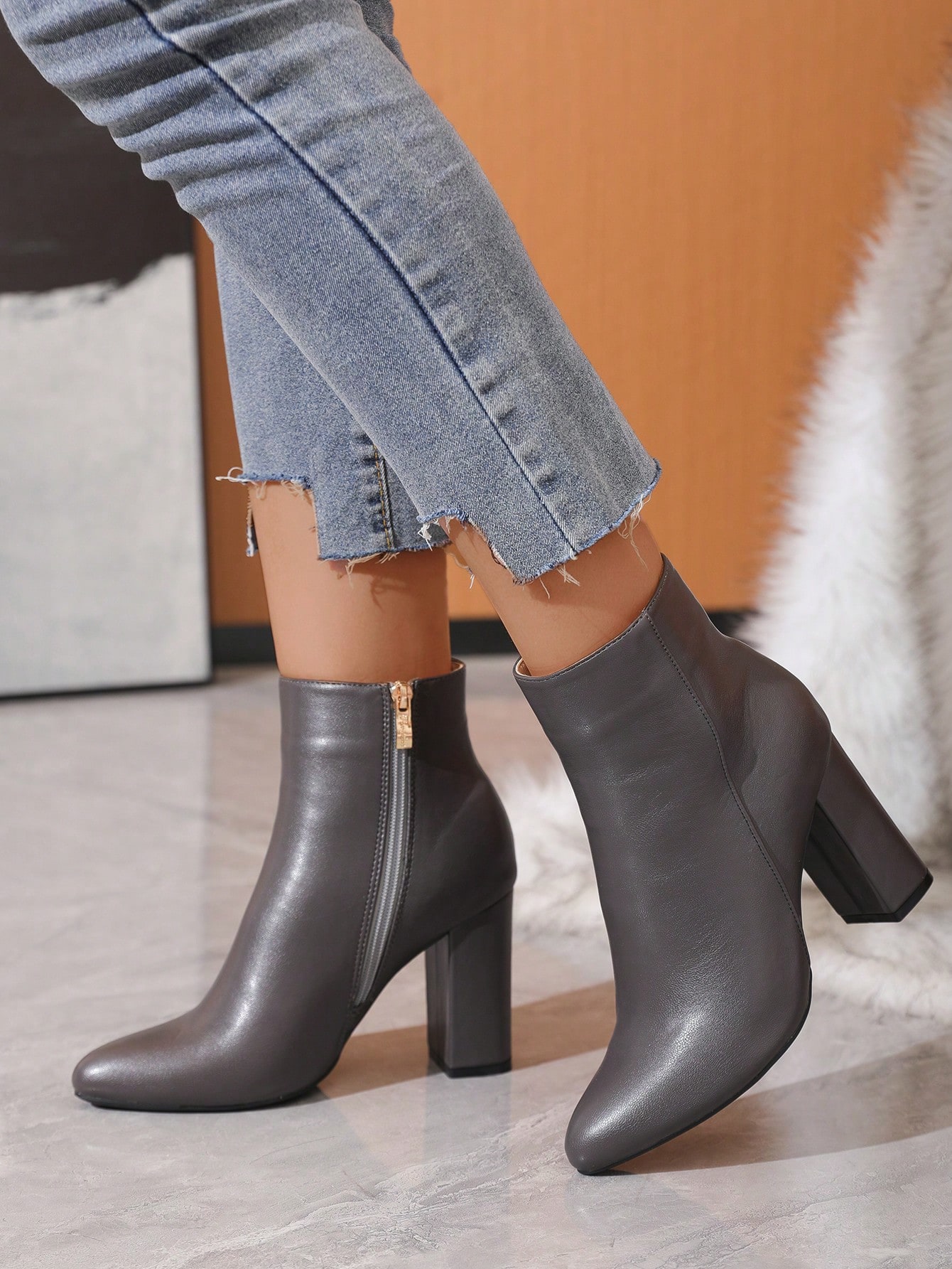 In Grey Women Ankle Boots & Booties