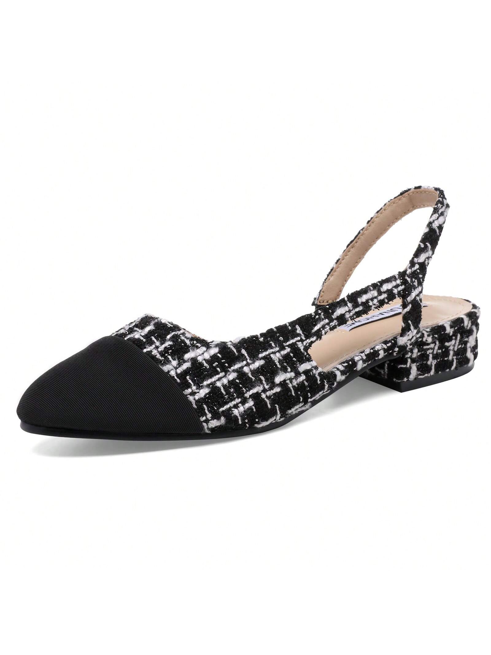 In Black and White Women Flats