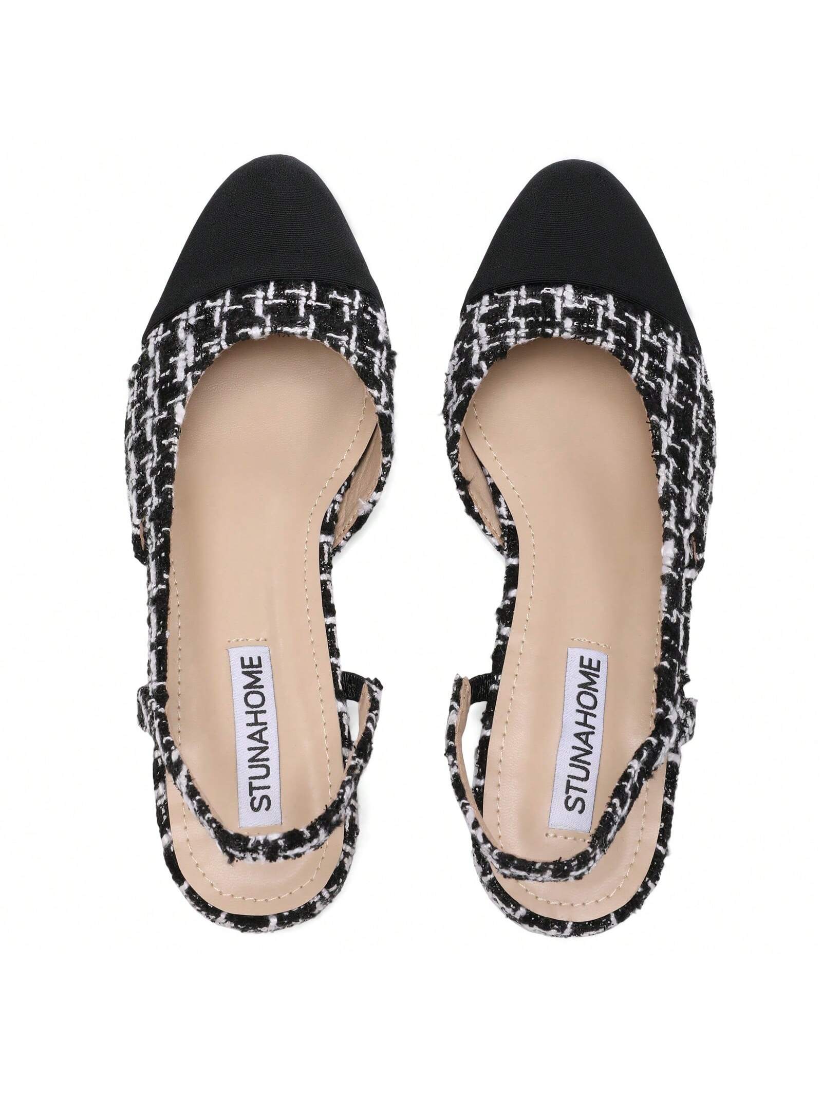 In Black and White Women Flats